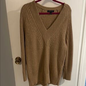 Banana republic Brown V-Neck Ribbed Knit Sweater with no pilling
